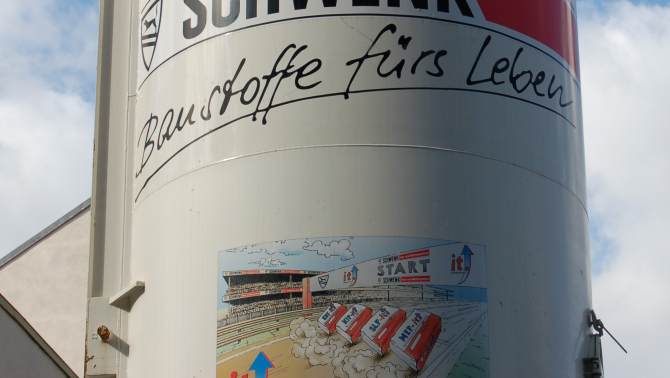 Auguststra�e 68: Baustoffe fuers Leben