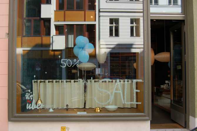 ueber store Auguststrasse 26a