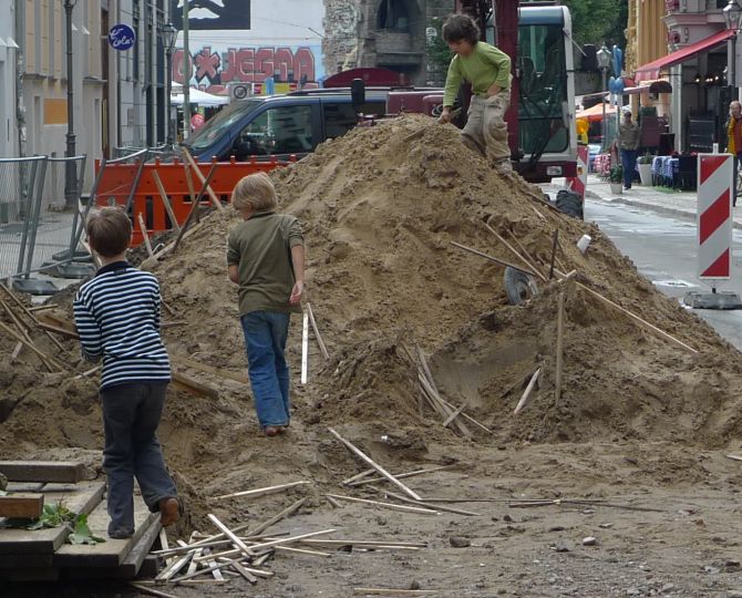 Spielplatz Strasse